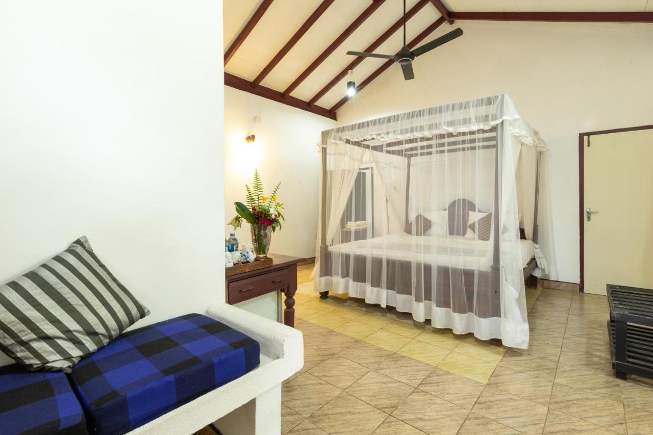 The Hideout Sigiriya Villa Exterior photo