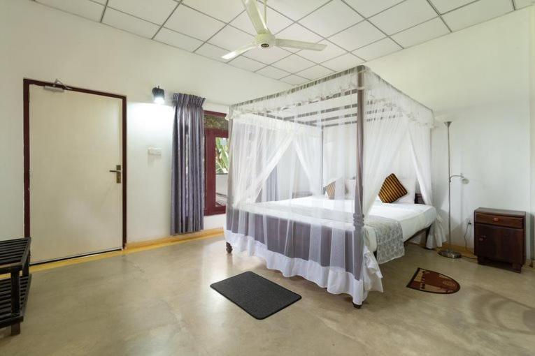 The Hideout Sigiriya Villa Exterior photo